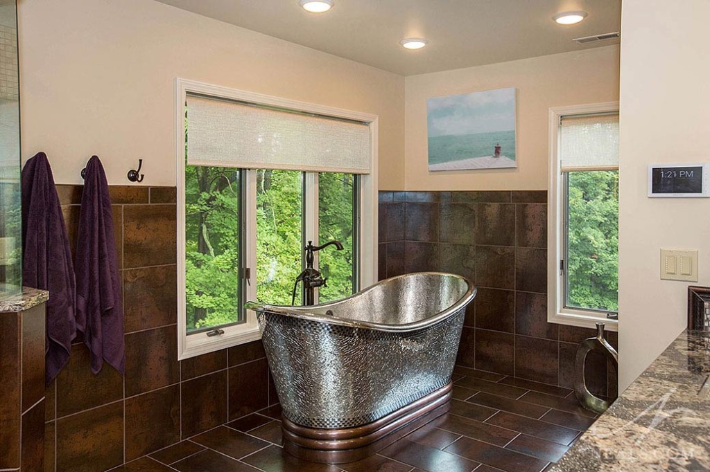 Bold Traditional Bathroom Suite in Indian Hill Cincinnati Ohio
